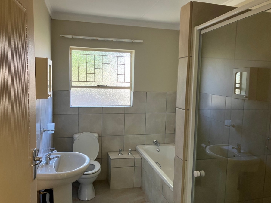 2 Bedroom Property for Sale in Fleurdal Free State
